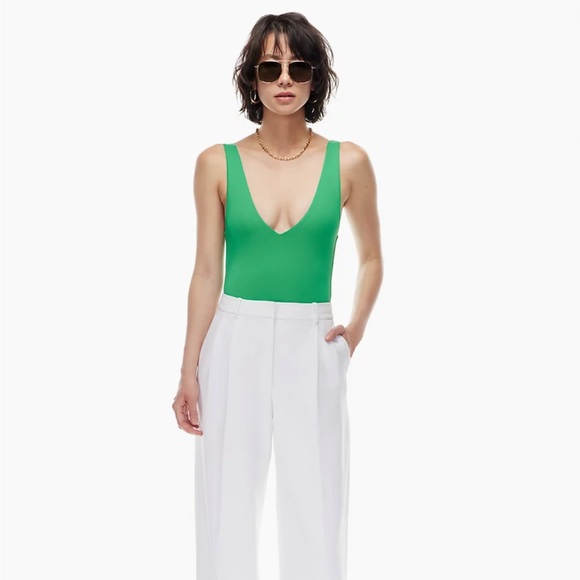 Aritzia Babaton NEW V Neck Bodysuit Green - Picture 2 of 4